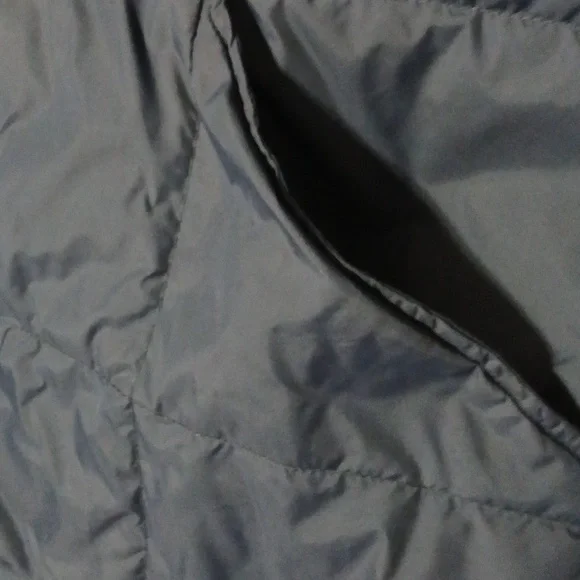 Unisex lands end puffer vest - Picture 3 of 10